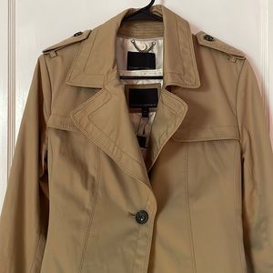 Classic khaki trench banana republic women’s size M